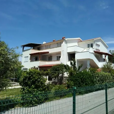 Verovic Rab Banjol Apartament *